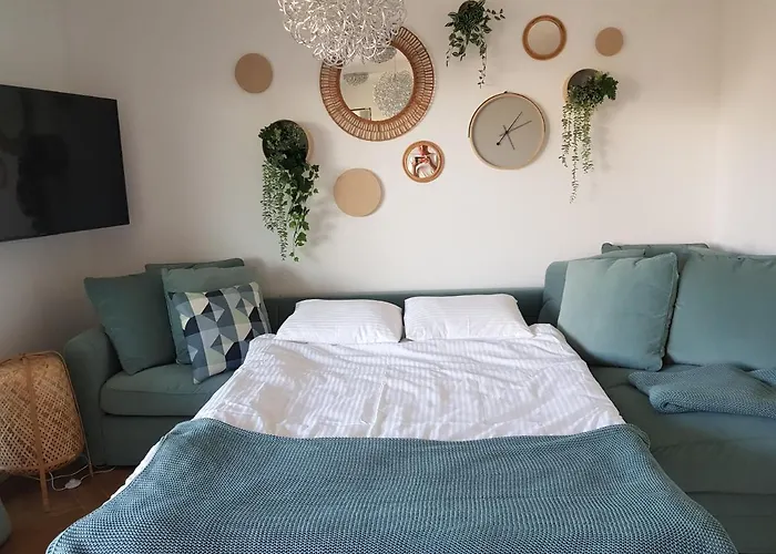 Hampton House Apartment