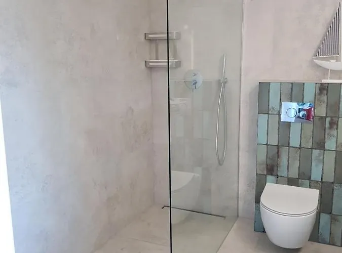 Hampton House Apartment